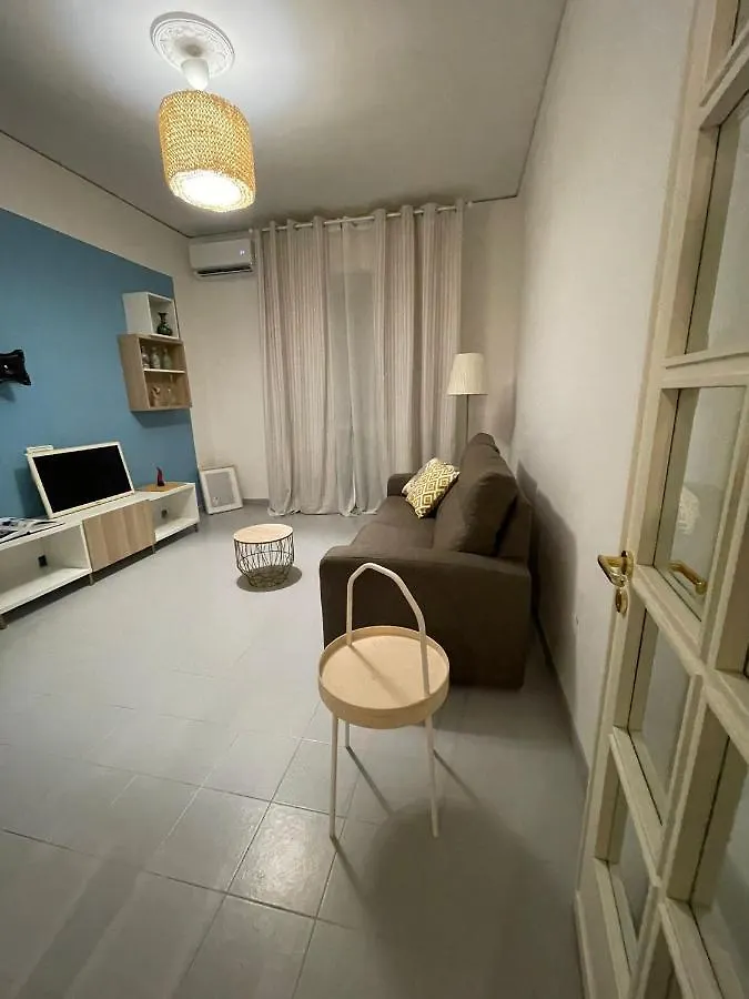 Apartment Casa Di Nonna: Appartamento Naples